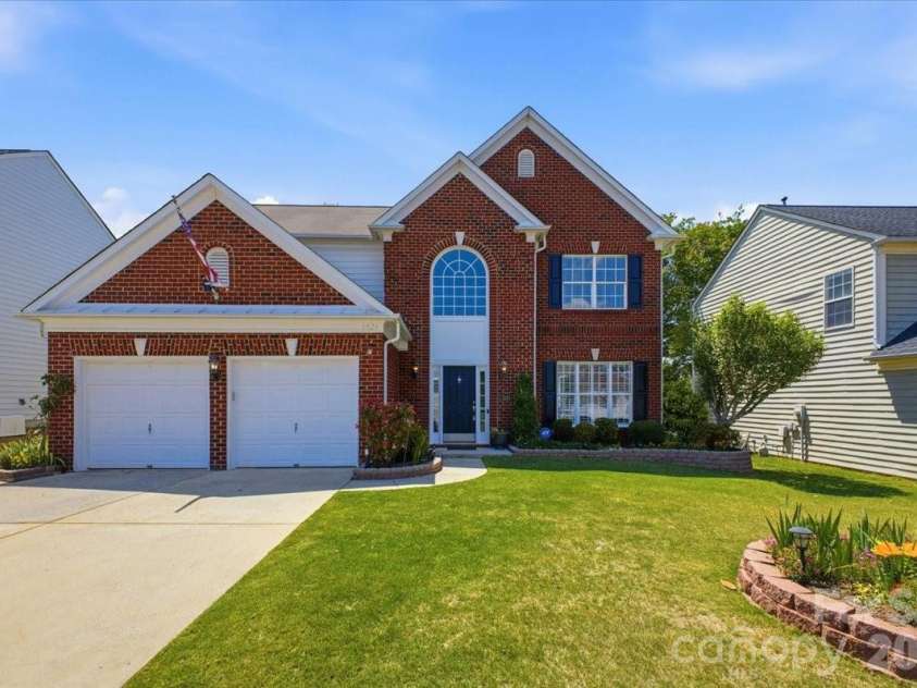 3524 Arborhill Road, Charlotte, NC 28270.  MLS# CAR4384147, YatesRealty ID 27242. 