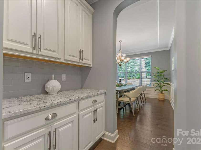 11333 Preservation Lane, Charlotte, NC 28278.  MLS# CAR4256851, YatesRealty ID 27243. 