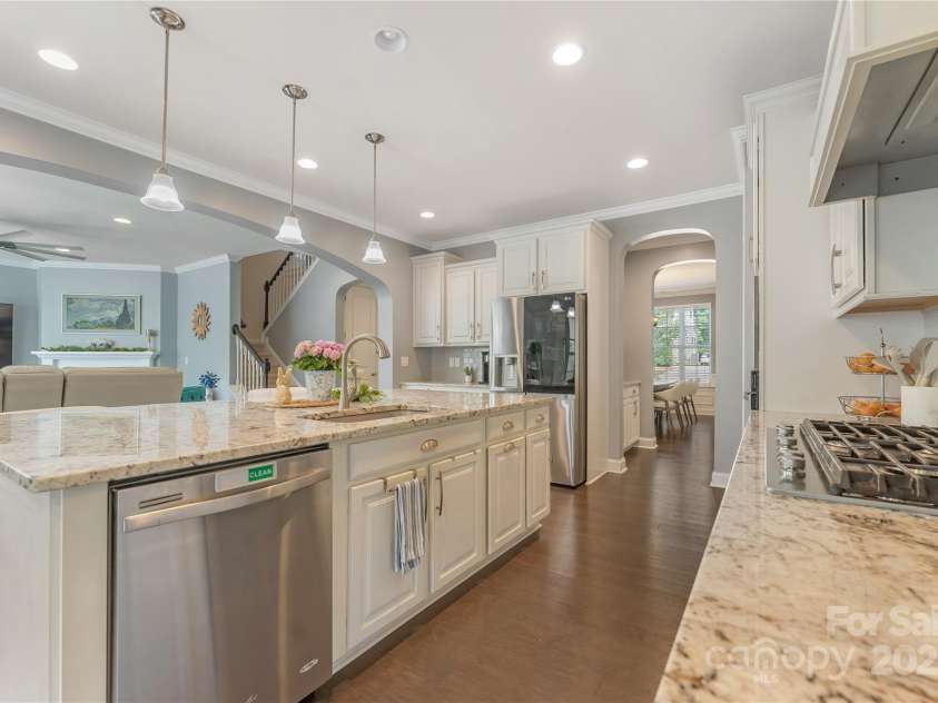 11333 Preservation Lane, Charlotte, NC 28278.  MLS# CAR4256851, YatesRealty ID 27243. 