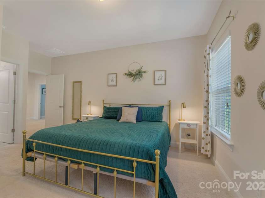 11333 Preservation Lane, Charlotte, NC 28278.  MLS# CAR4256851, YatesRealty ID 27243. 