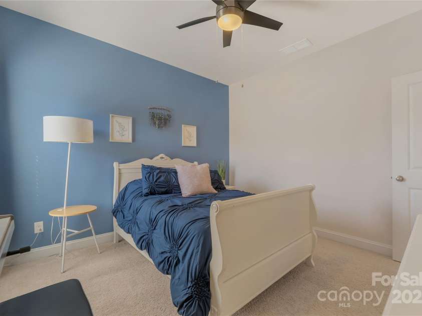 11333 Preservation Lane, Charlotte, NC 28278.  MLS# CAR4256851, YatesRealty ID 27243. 
