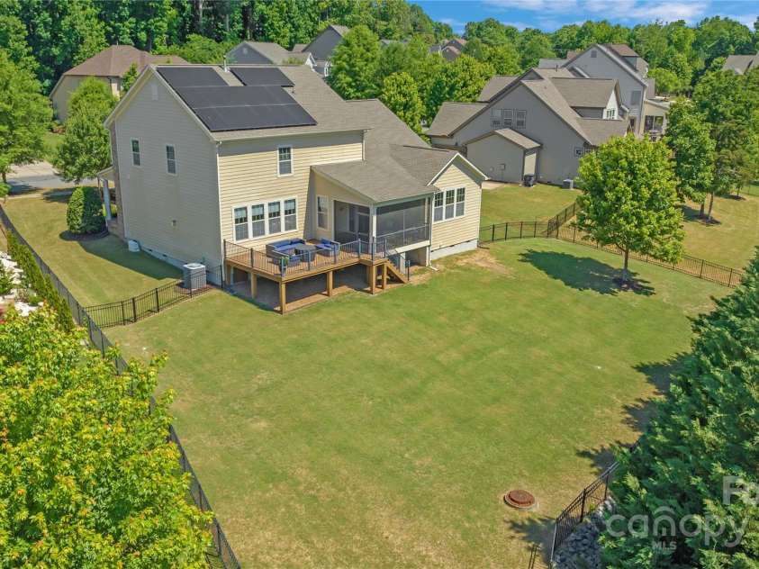 11333 Preservation Lane, Charlotte, NC 28278.  MLS# CAR4256851, YatesRealty ID 27243. 