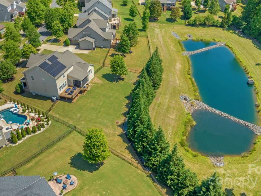 11333 Preservation Lane, Charlotte, NC 28278.  MLS# CAR4256851, YatesRealty ID 27243. 
