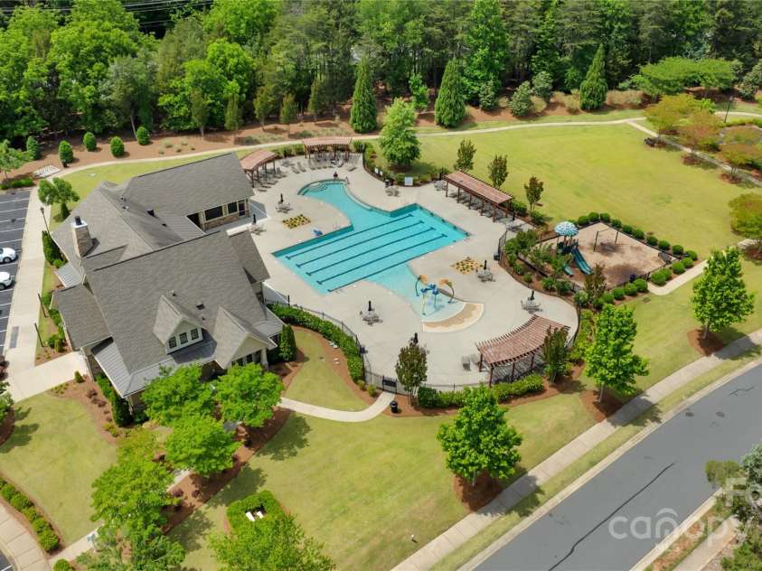 11333 Preservation Lane, Charlotte, NC 28278.  MLS# CAR4256851, YatesRealty ID 27243. 