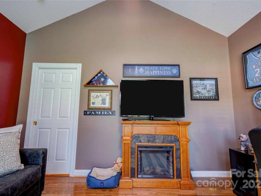 116 Camille Drive, Shelby, NC 28150.  MLS# CAR4272201, YatesRealty ID 27244. Bedroom 3/Office - no closet