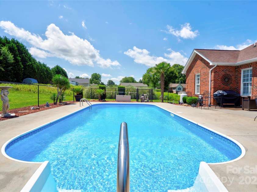 116 Camille Drive, Shelby, NC 28150.  MLS# CAR4272201, YatesRealty ID 27244. Pool