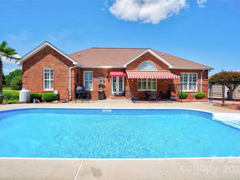 116 Camille Drive, Shelby, NC 28150.  MLS# CAR4272201, YatesRealty ID 27244. Pool