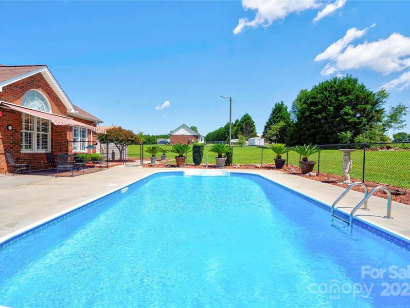 116 Camille Drive, Shelby, NC 28150.  MLS# CAR4272201, YatesRealty ID 27244. Pool