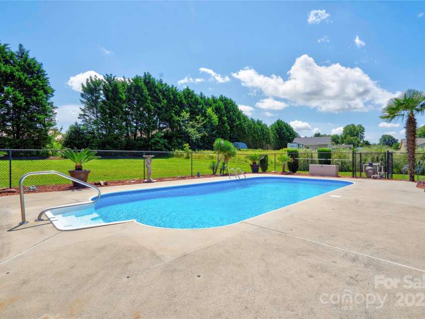 116 Camille Drive, Shelby, NC 28150.  MLS# CAR4272201, YatesRealty ID 27244. Pool