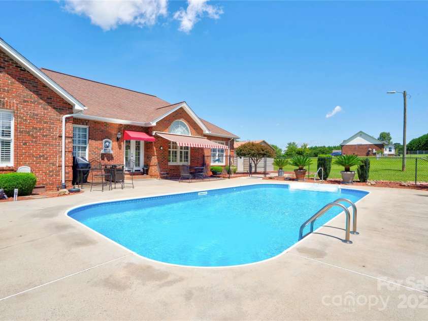 116 Camille Drive, Shelby, NC 28150.  MLS# CAR4272201, YatesRealty ID 27244. Pool