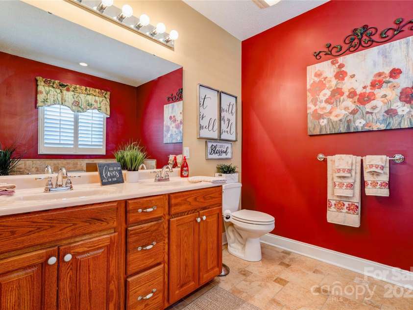 116 Camille Drive, Shelby, NC 28150.  MLS# CAR4272201, YatesRealty ID 27244. Primary Bath