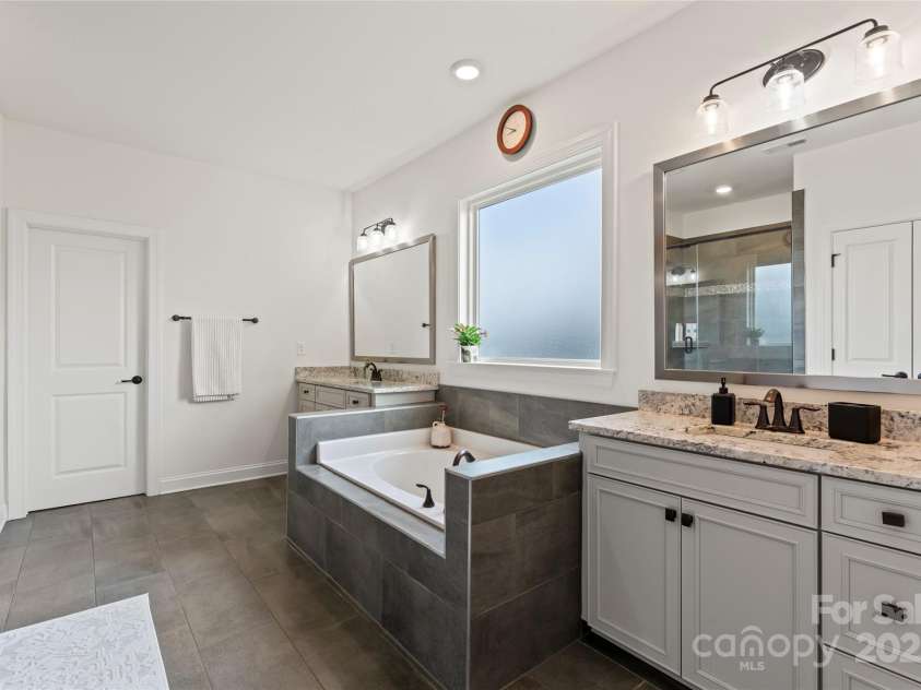 506 Yucatan Drive, Waxhaw, NC 28173.  MLS# CAR4281431, YatesRealty ID 27245. 