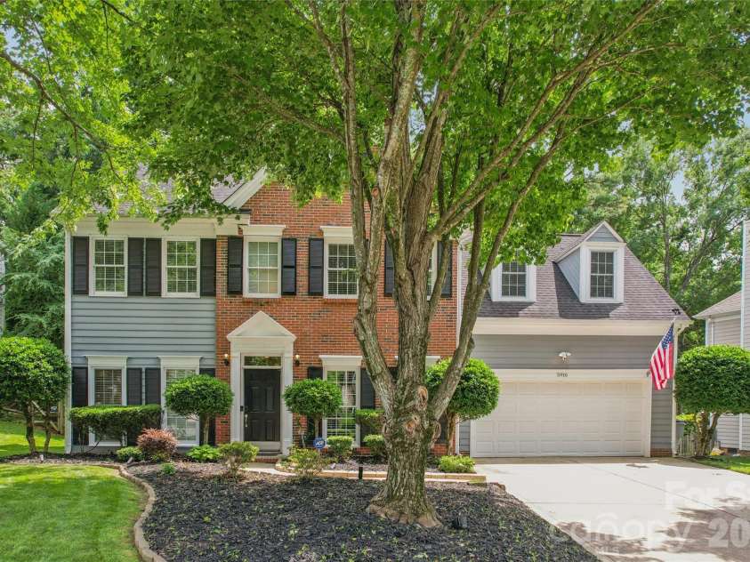 5916 Swanston Drive, Charlotte, NC 28269.  MLS# CAR4385446, YatesRealty ID 27245. 
