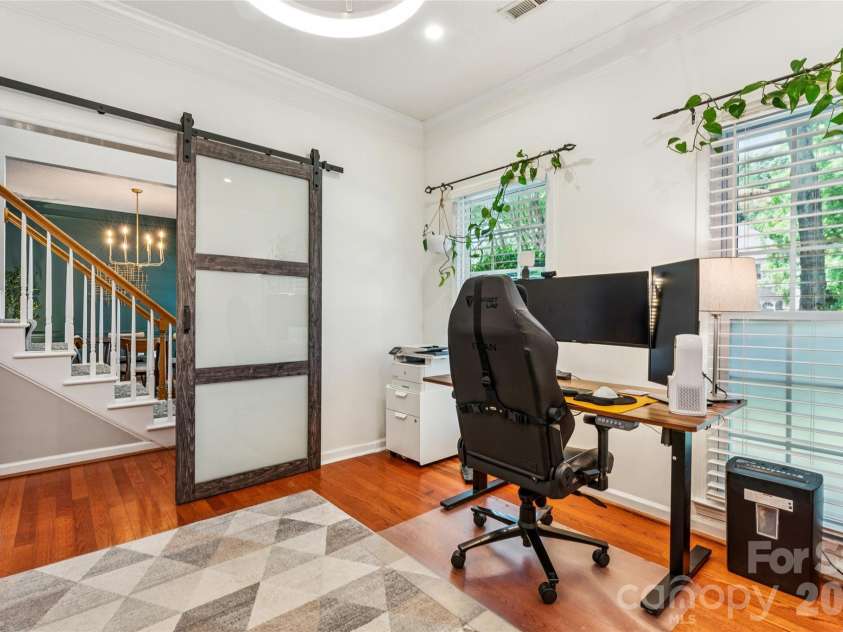 5916 Swanston Drive, Charlotte, NC 28269.  MLS# CAR4385446, YatesRealty ID 27245. 