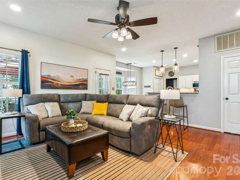 5916 Swanston Drive, Charlotte, NC 28269.  MLS# CAR4385446, YatesRealty ID 27245. 