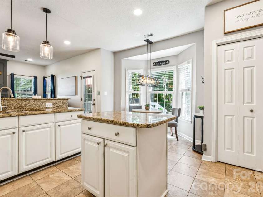 5916 Swanston Drive, Charlotte, NC 28269.  MLS# CAR4385446, YatesRealty ID 27245. 