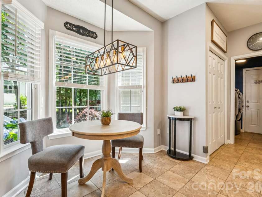 5916 Swanston Drive, Charlotte, NC 28269.  MLS# CAR4385446, YatesRealty ID 27245. 