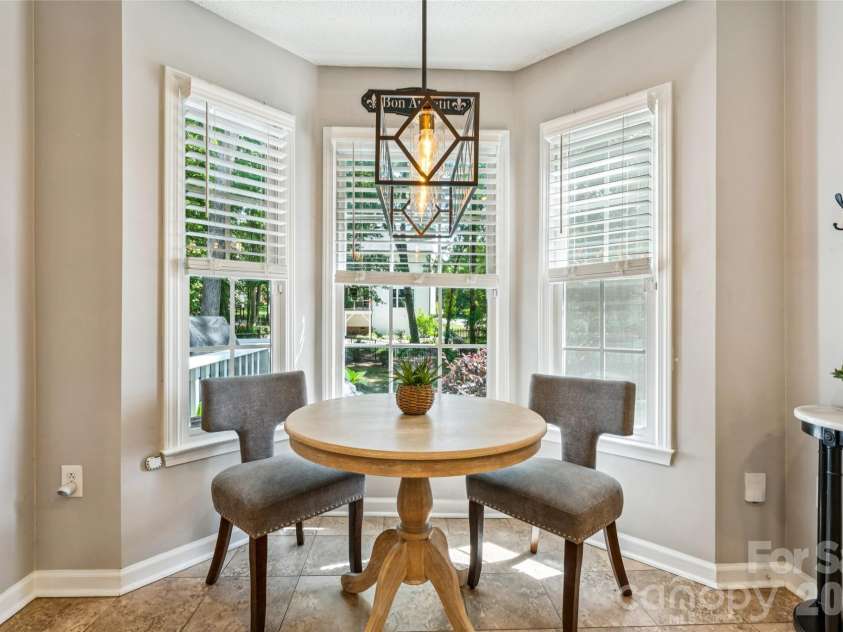 5916 Swanston Drive, Charlotte, NC 28269.  MLS# CAR4385446, YatesRealty ID 27245. 