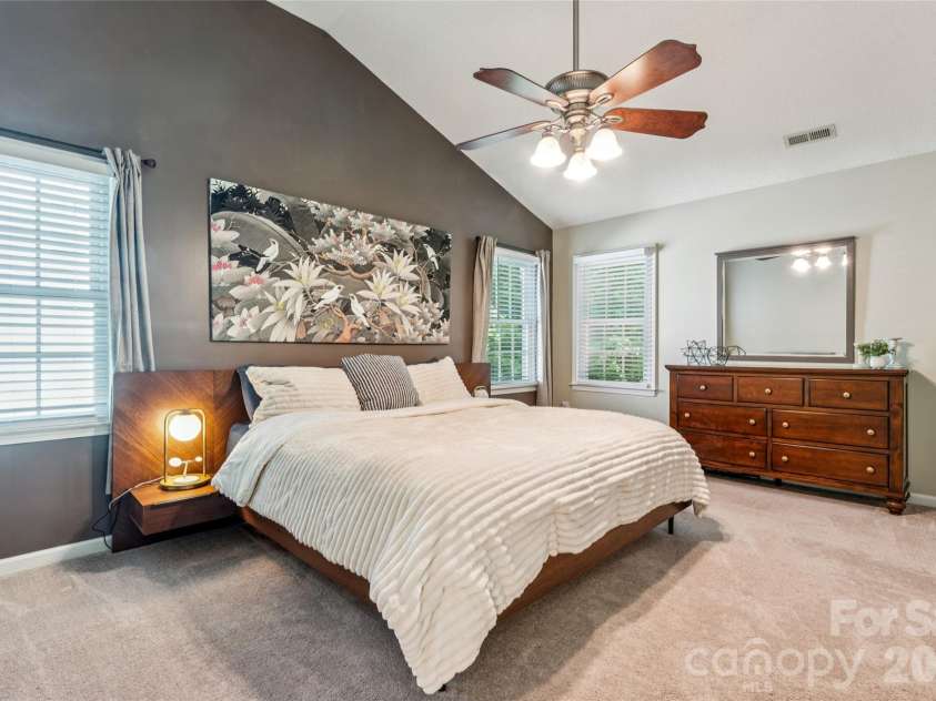 5916 Swanston Drive, Charlotte, NC 28269.  MLS# CAR4385446, YatesRealty ID 27245. 