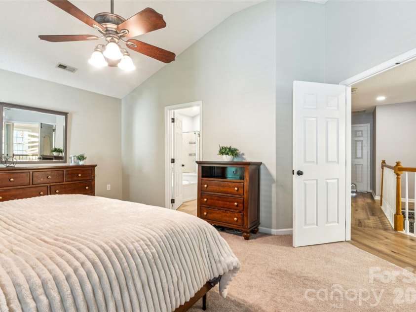5916 Swanston Drive, Charlotte, NC 28269.  MLS# CAR4385446, YatesRealty ID 27245. 