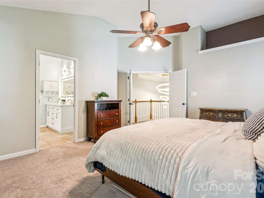5916 Swanston Drive, Charlotte, NC 28269.  MLS# CAR4385446, YatesRealty ID 27245. 