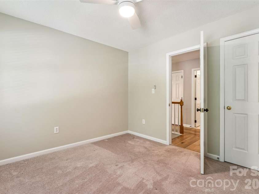 5916 Swanston Drive, Charlotte, NC 28269.  MLS# CAR4385446, YatesRealty ID 27245. 