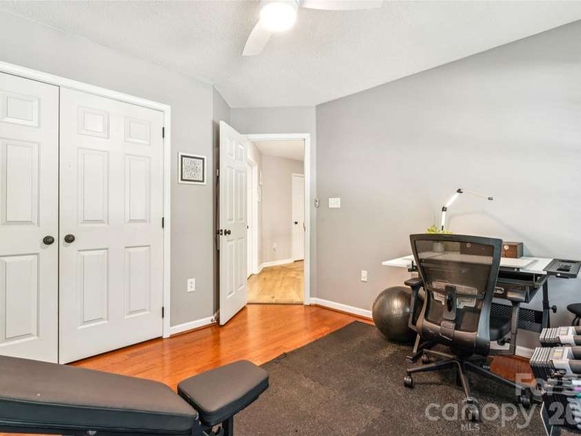 5916 Swanston Drive, Charlotte, NC 28269.  MLS# CAR4385446, YatesRealty ID 27245. 