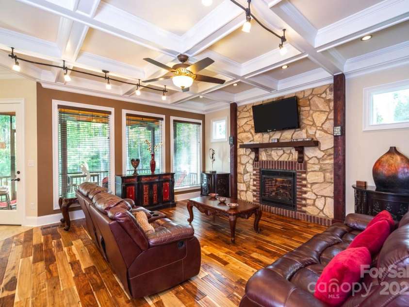 108 Washam Road, Mooresville, NC 28117.  MLS# CAR4281847, YatesRealty ID 27246. 