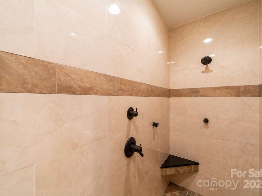 108 Washam Road, Mooresville, NC 28117.  MLS# CAR4281847, YatesRealty ID 27246. 