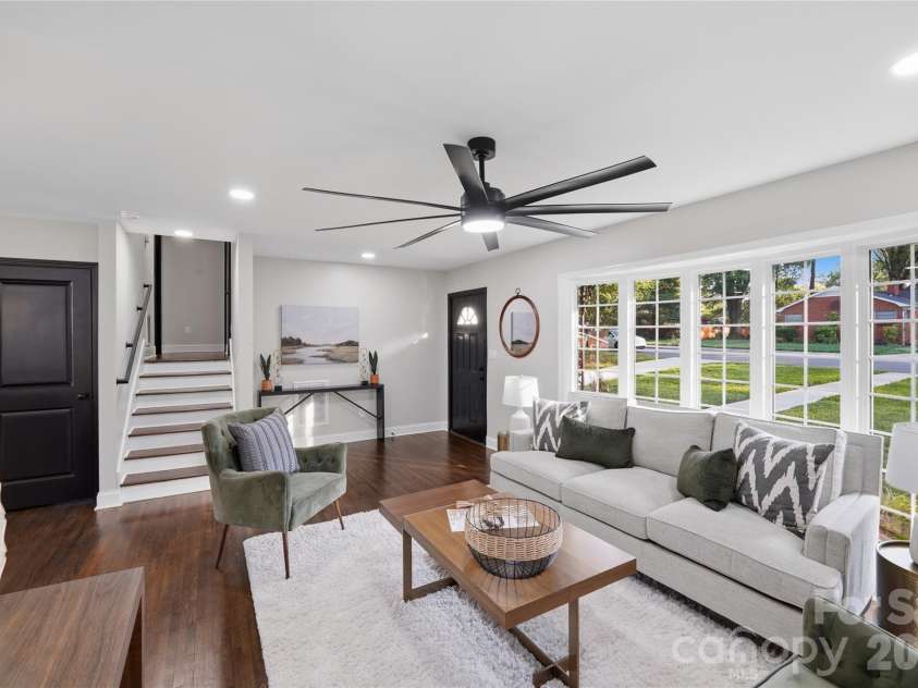 1715 Washington Avenue, Charlotte, NC 28216.  MLS# CAR4386799, YatesRealty ID 27246. 