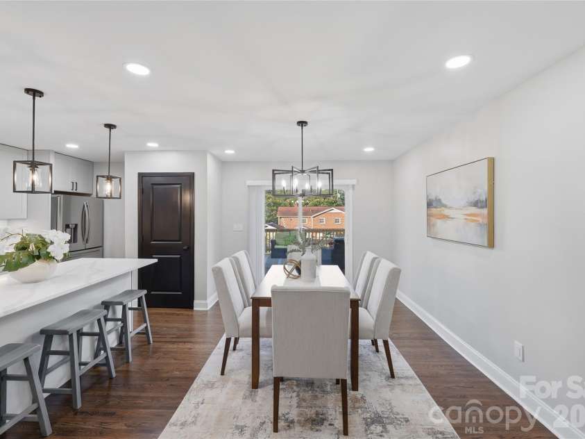 1715 Washington Avenue, Charlotte, NC 28216.  MLS# CAR4386799, YatesRealty ID 27246. 