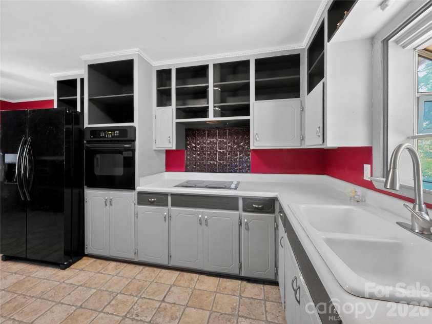 135 Hazelwood Drive, Forest City, NC 28043.  MLS# CAR4383443, YatesRealty ID 27247. 