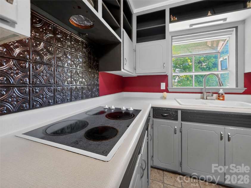135 Hazelwood Drive, Forest City, NC 28043.  MLS# CAR4383443, YatesRealty ID 27247. 