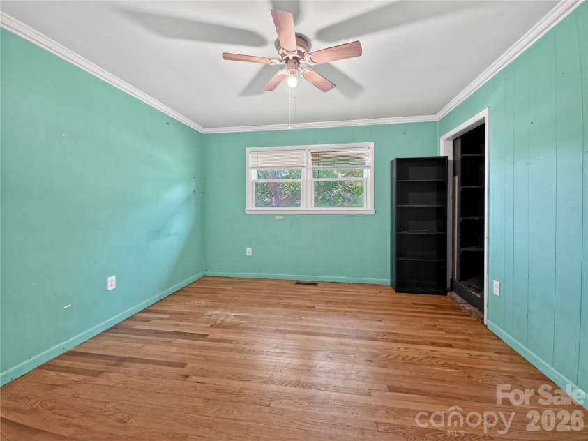 135 Hazelwood Drive, Forest City, NC 28043.  MLS# CAR4383443, YatesRealty ID 27247. 