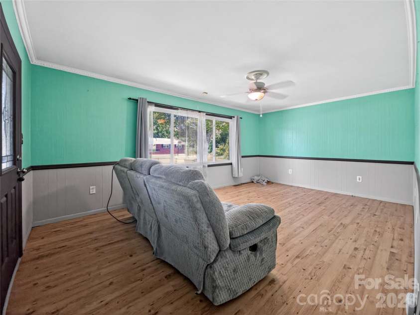 135 Hazelwood Drive, Forest City, NC 28043.  MLS# CAR4383443, YatesRealty ID 27247. 