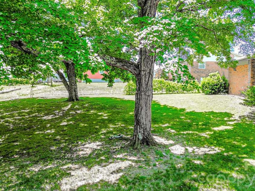 135 Hazelwood Drive, Forest City, NC 28043.  MLS# CAR4383443, YatesRealty ID 27247. 