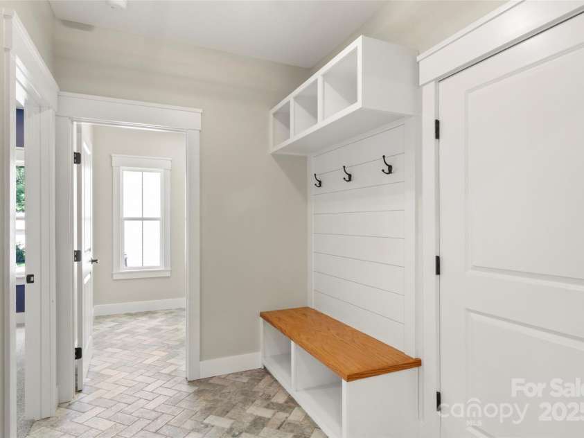 299 Collingswood Drive, Concord, NC 28027.  MLS# CAR4278657, YatesRealty ID 27247. Mudroom