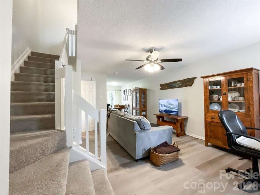 7841 Petrea Lane, Charlotte, NC 28227.  MLS# CAR4386132, YatesRealty ID 27248. 