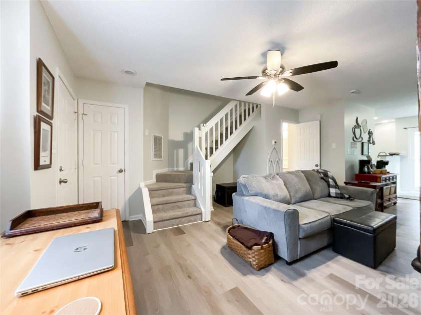 7841 Petrea Lane, Charlotte, NC 28227.  MLS# CAR4386132, YatesRealty ID 27248. 