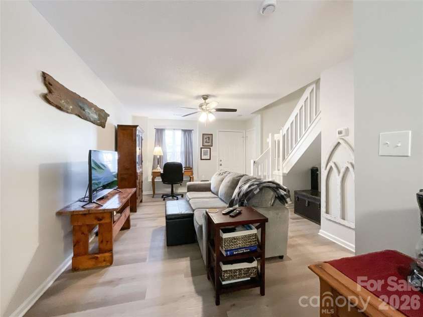 7841 Petrea Lane, Charlotte, NC 28227.  MLS# CAR4386132, YatesRealty ID 27248. 