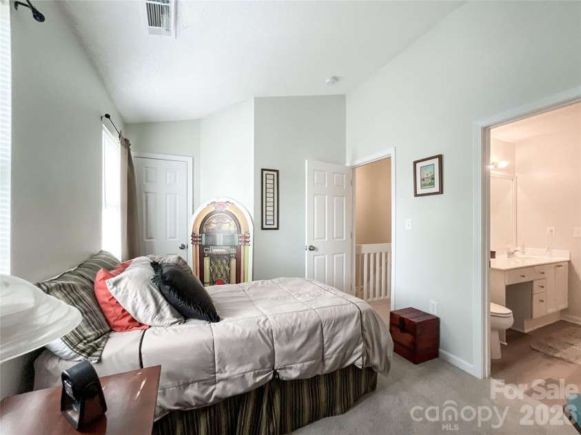 7841 Petrea Lane, Charlotte, NC 28227.  MLS# CAR4386132, YatesRealty ID 27248. 