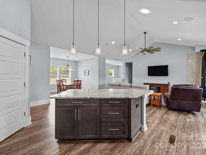 12467 Ritchie Road, Midland, NC 28107.  MLS# CAR4282751, YatesRealty ID 27249. 