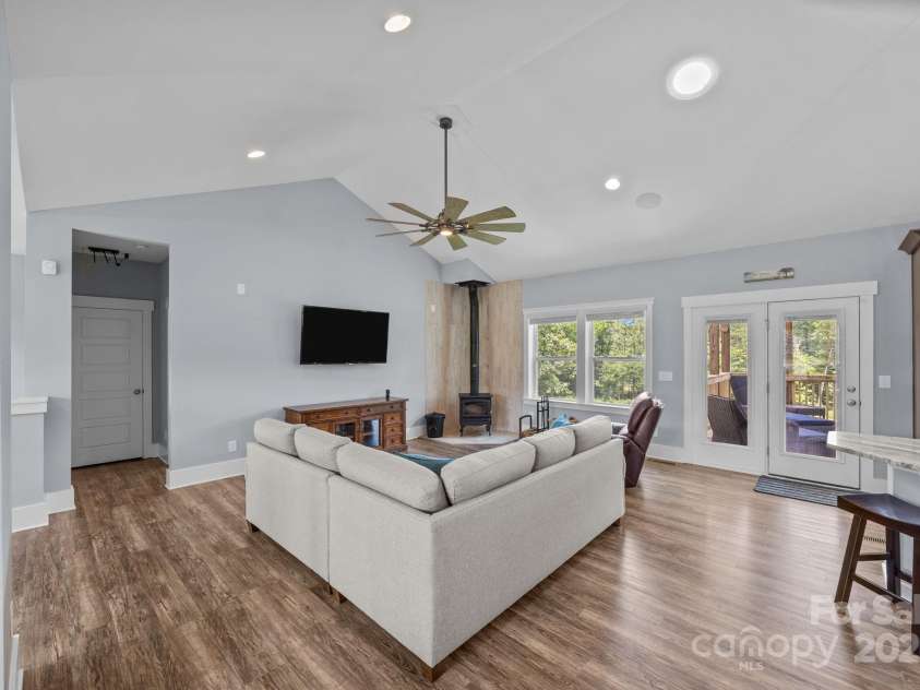 12467 Ritchie Road, Midland, NC 28107.  MLS# CAR4282751, YatesRealty ID 27249. 