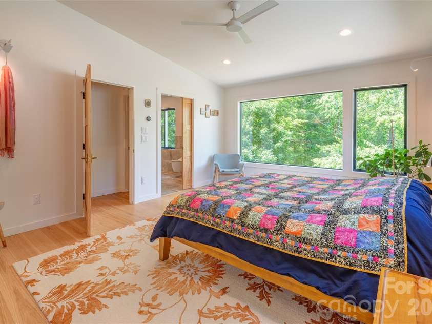 136 Graveyard Road, Fairview, NC 28730.  MLS# CAR4387672, YatesRealty ID 27249. 