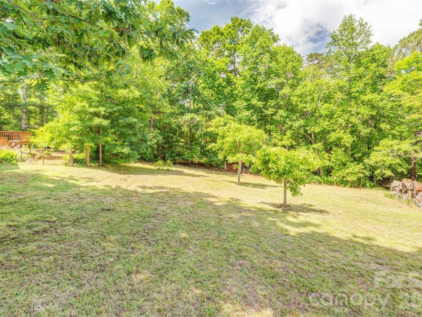 136 Graveyard Road, Fairview, NC 28730.  MLS# CAR4387672, YatesRealty ID 27249. 