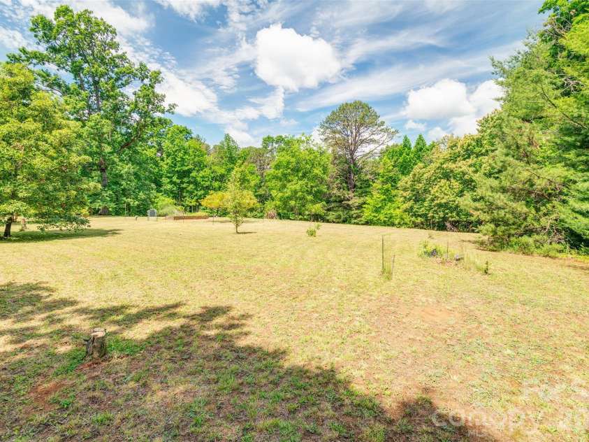 136 Graveyard Road, Fairview, NC 28730.  MLS# CAR4387672, YatesRealty ID 27249. 