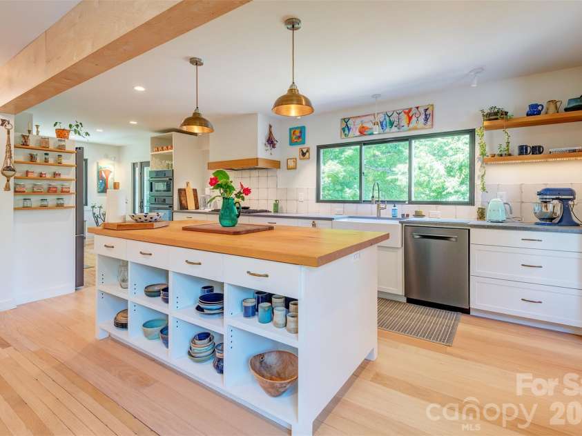 136 Graveyard Road, Fairview, NC 28730.  MLS# CAR4387672, YatesRealty ID 27249. Beautiful Kitchen w/ Bosch Appliances