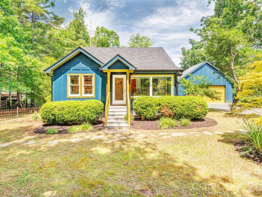136 Graveyard Road, Fairview, NC 28730.  MLS# CAR4414890, YatesRealty ID 27249. 