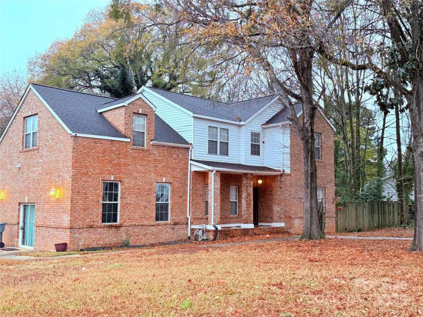 5846 Hanna Court, Charlotte, NC 28212.  MLS# CAR4206734, YatesRealty ID 2725. 
