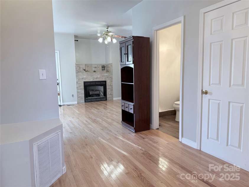 5846 Hanna Court, Charlotte, NC 28212.  MLS# CAR4206734, YatesRealty ID 2725. 